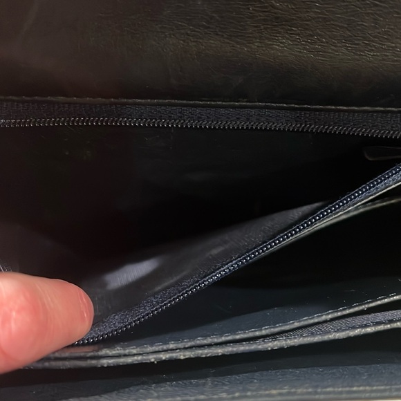 Bally Vintage Navy and Off White Crossbody - Picture 11 of 12